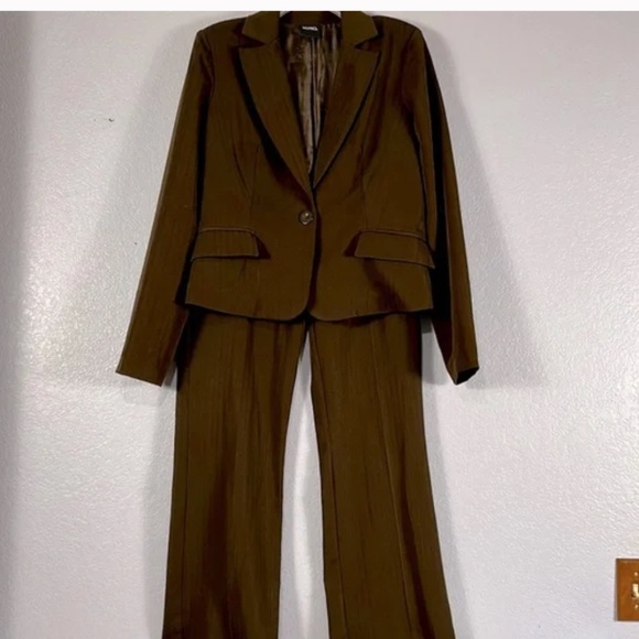 XOXO chocolate brown 2 piece pant suit set size blazer large bottom 9 - Picture 1 of 10